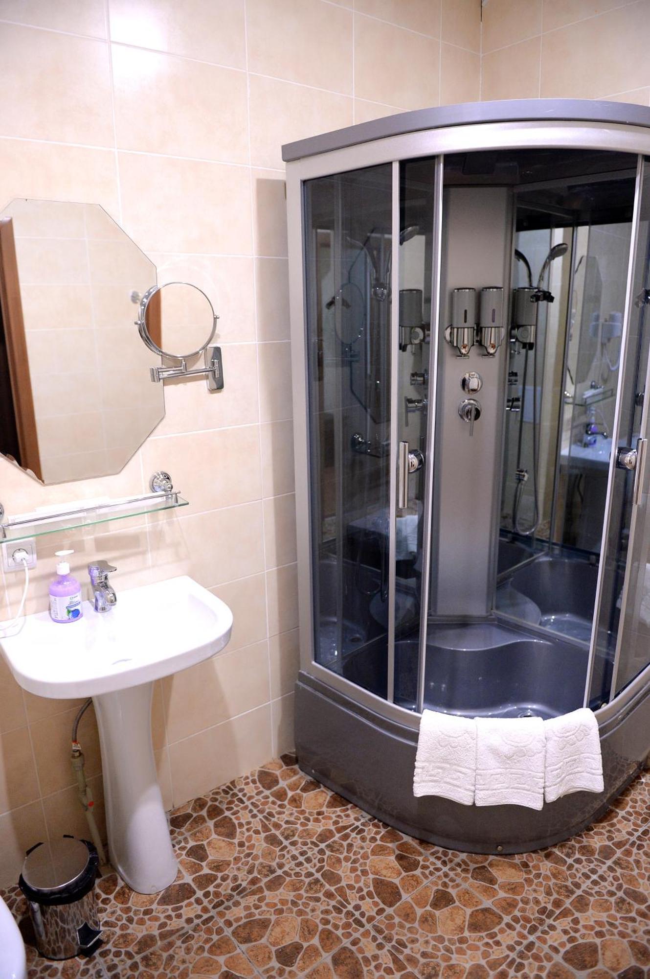 Pride Hotel Тараз Экстерьер фото