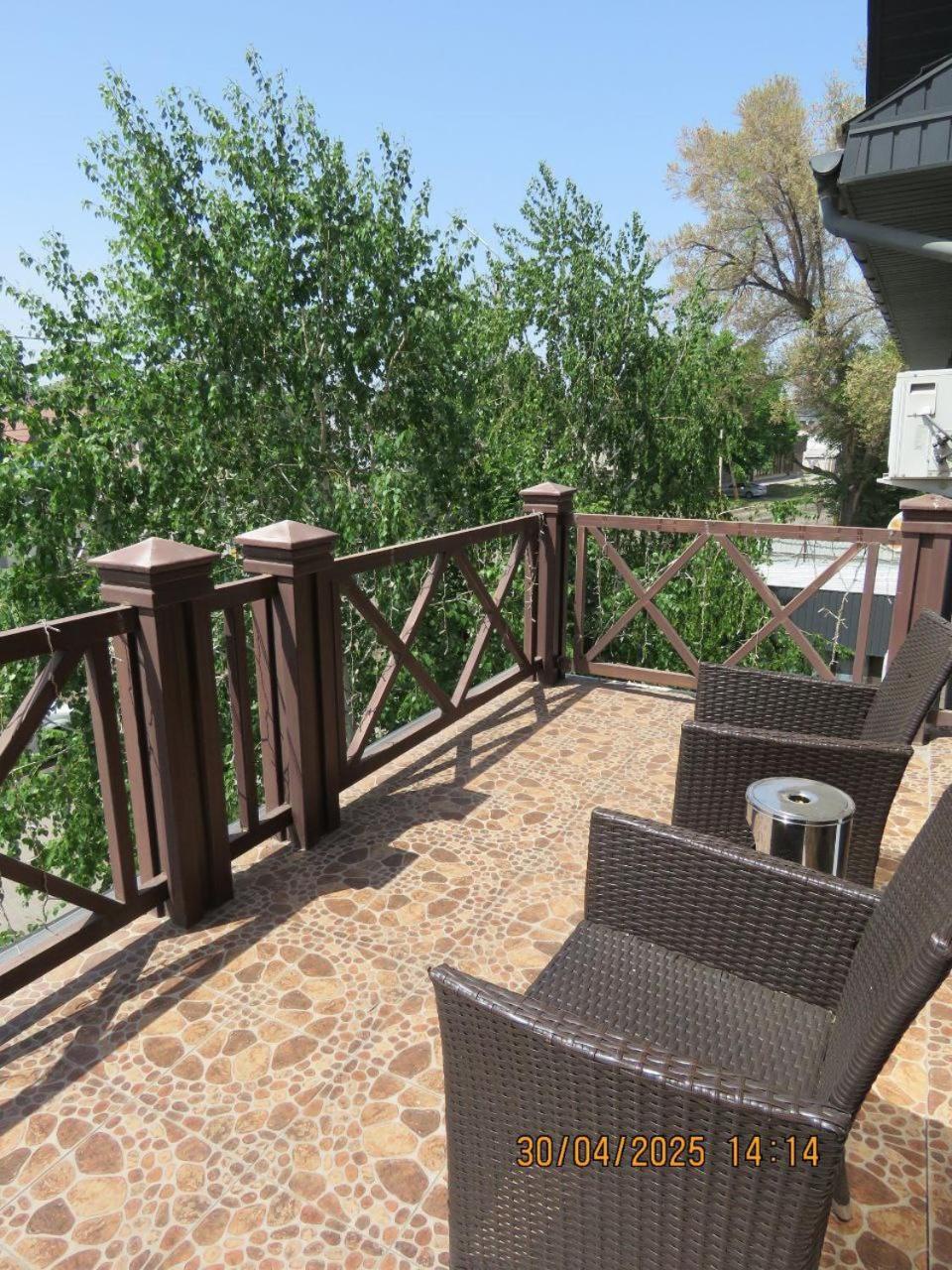 Pride Hotel Тараз Экстерьер фото