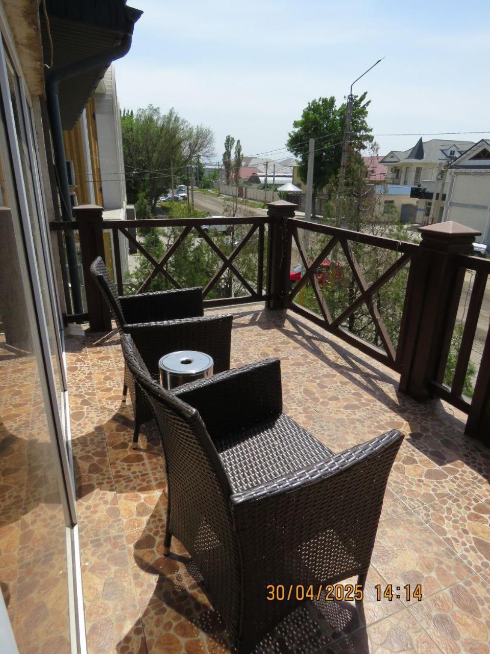 Pride Hotel Тараз Экстерьер фото