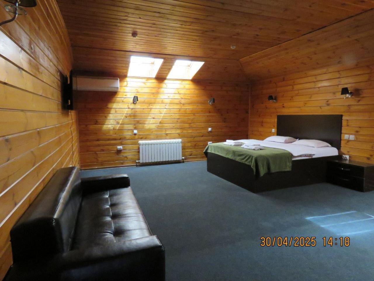 Pride Hotel Тараз Экстерьер фото