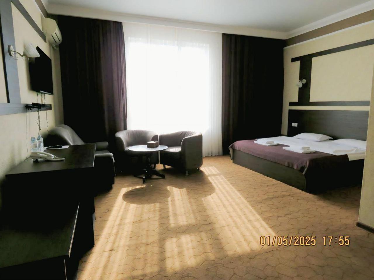 Pride Hotel Тараз Экстерьер фото