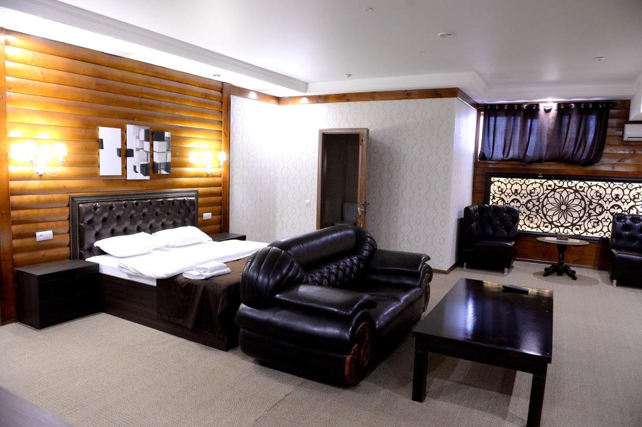 Pride Hotel Тараз Экстерьер фото