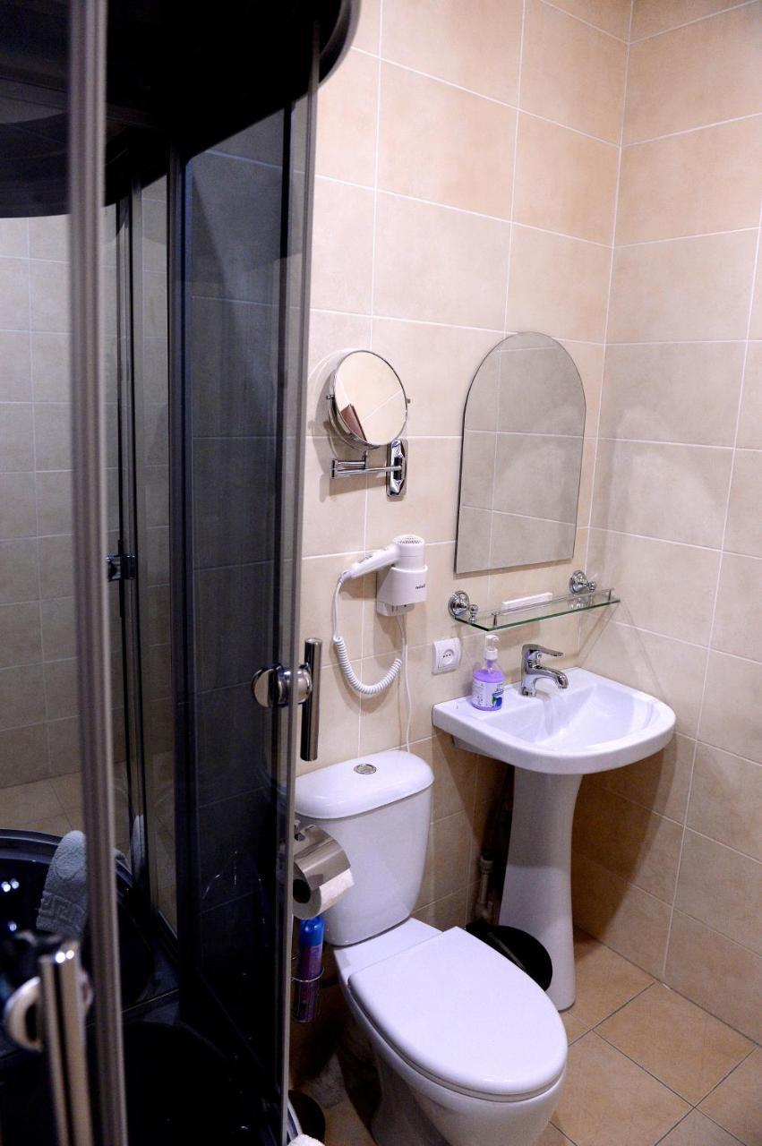 Pride Hotel Тараз Экстерьер фото