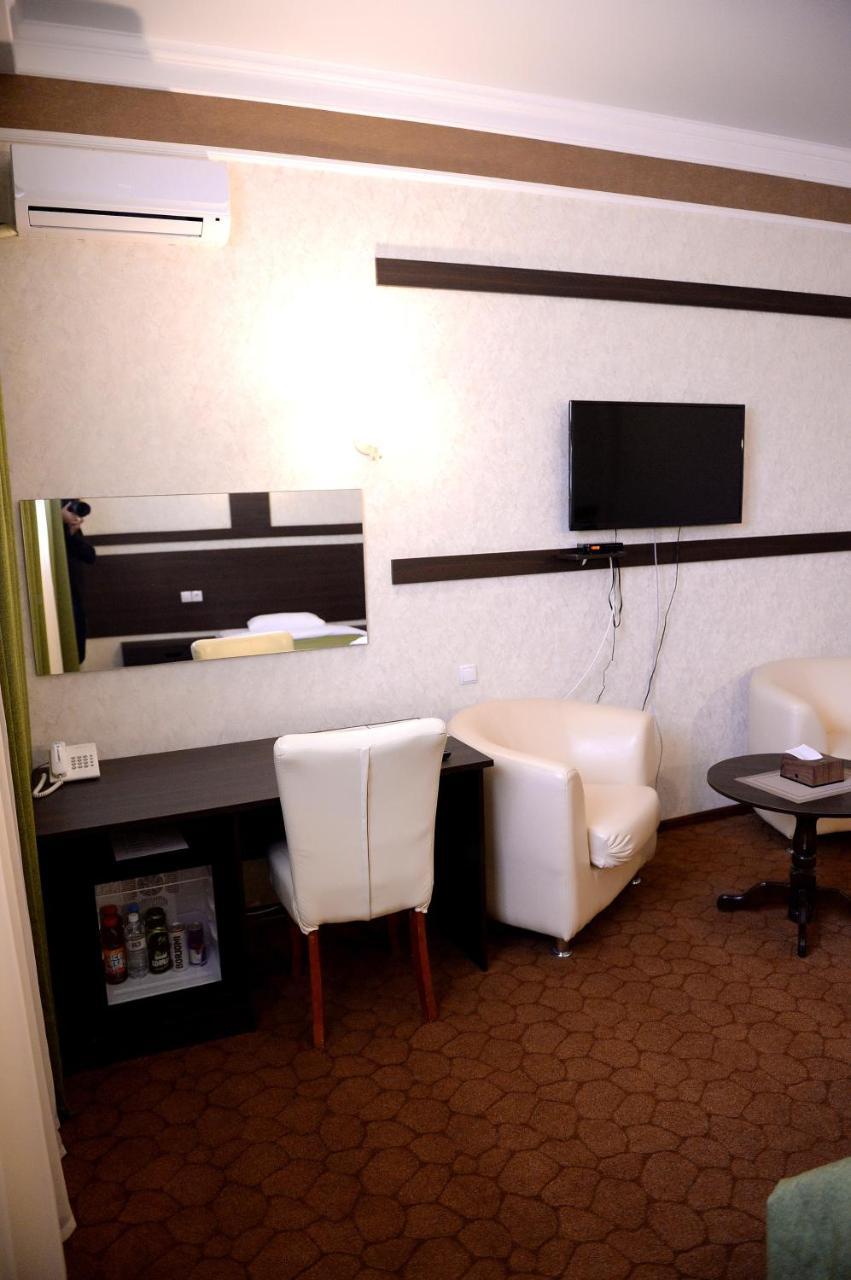 Pride Hotel Тараз Номер фото